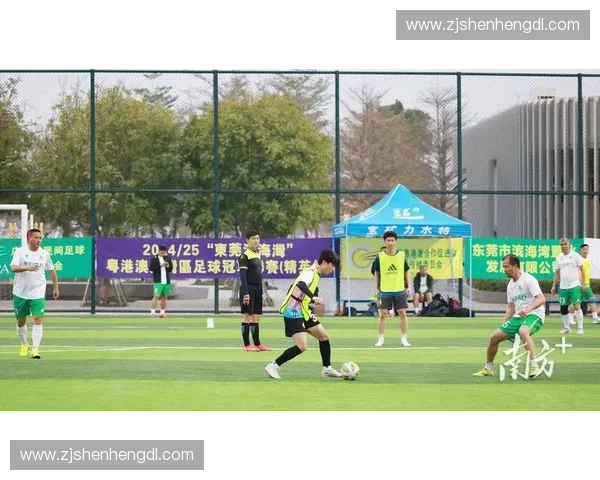 2023年10月19日足球联赛精彩纷呈 各队激烈争夺季后赛名额 2023年10月19日足球联赛精彩纷呈 各队激烈争夺季后赛名额